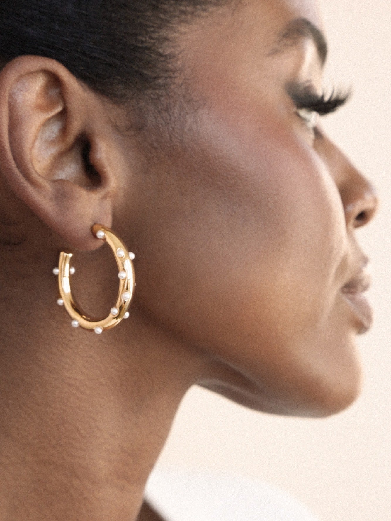 Spotted Pearl Hoop Earrings