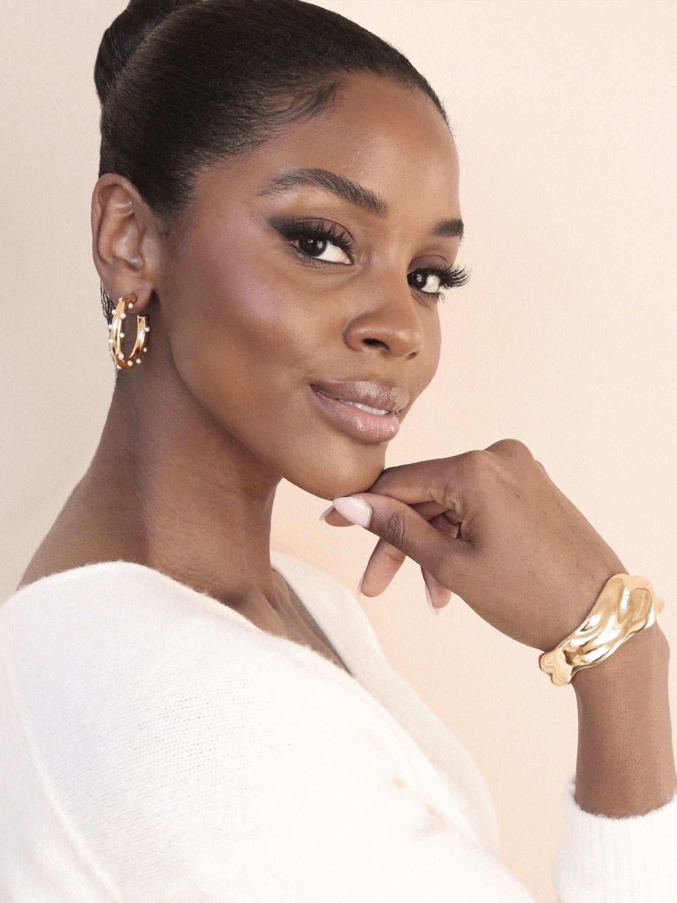 Spotted Pearl Hoop Earrings