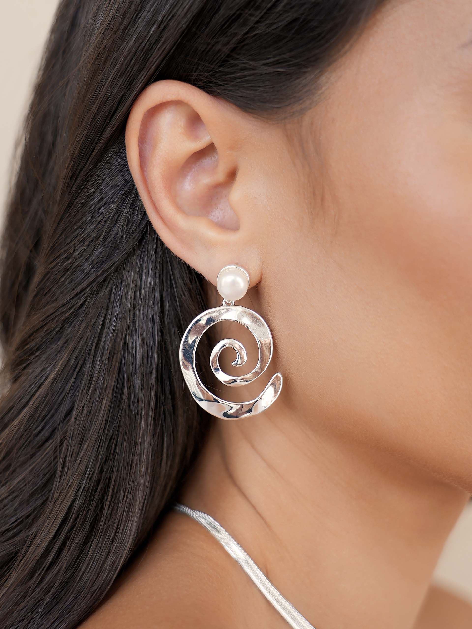 Aura Swirl Pearl Earrings